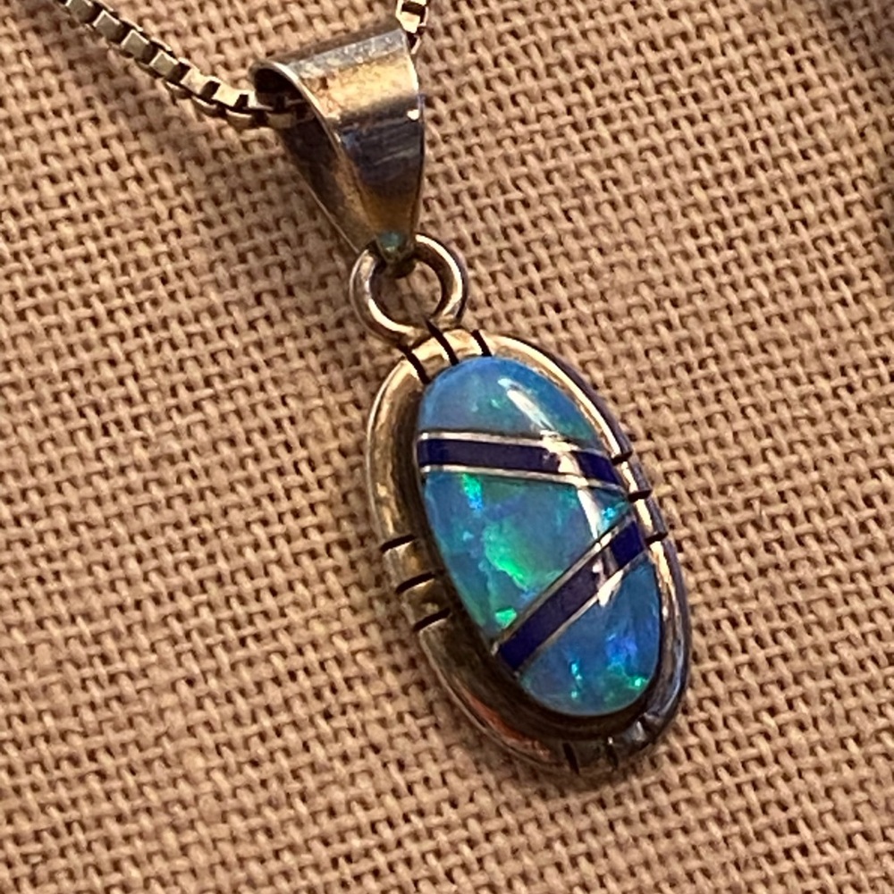 Vintage signed native inlay Lapis and Blue Opal 925 Sterling silver Jewelry Set👀 - Picture 4 of 11